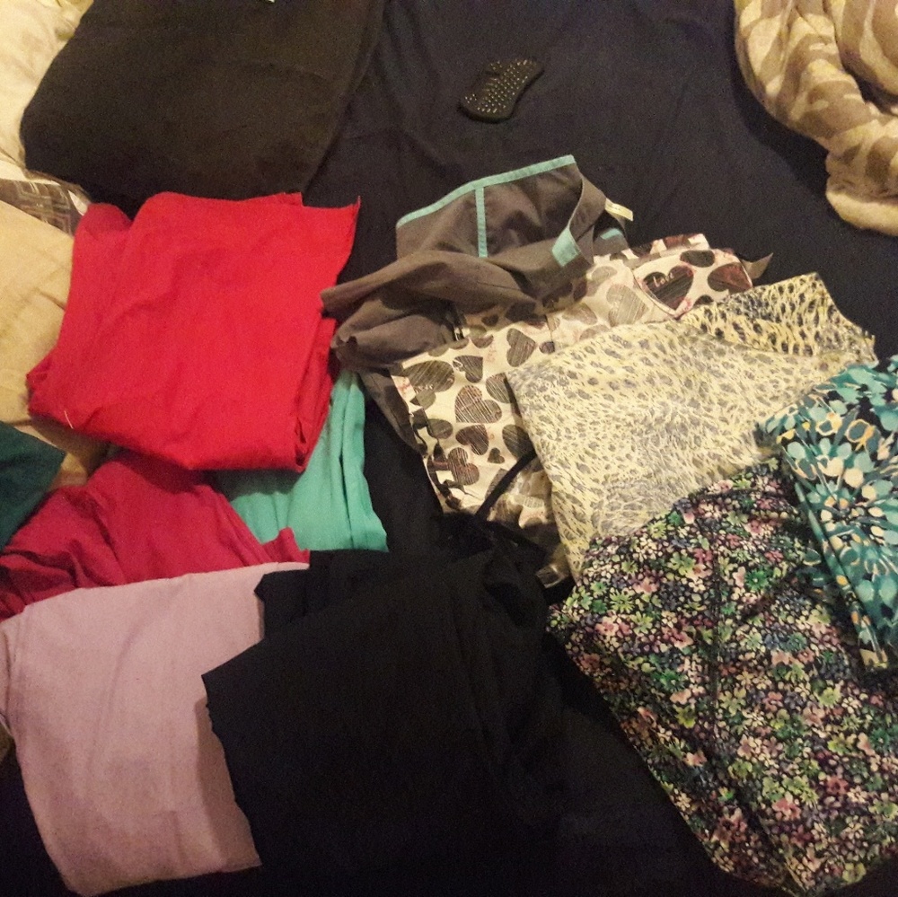 Bundle 2xl medical scrubs